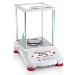 Полумикровесы Pioneer PX225D (макс. предел 220 г, дискретность 0,01 мг)