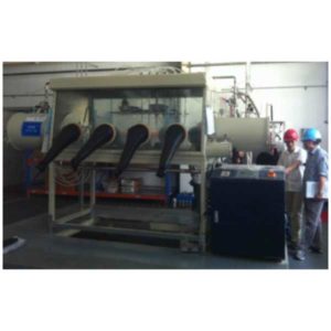 Перчаточный бокс (рабочая станция) с двухконтурной системой газоочистки и с четырьмя перчаточными портами с двух сторон, модель 4GBD-2